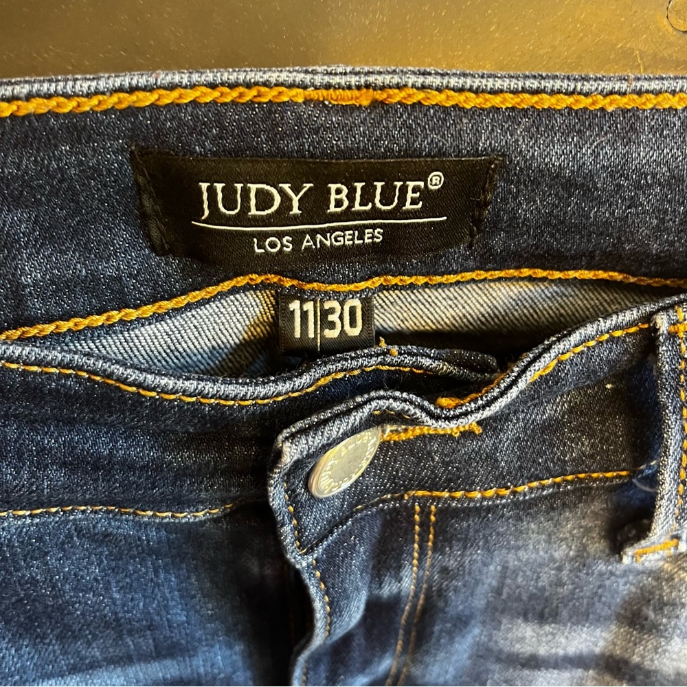 Judy Blue Women's Midrise Dark Wash Straight Fit Jeans Distressed 90's Y2K - Picture 9 of 11